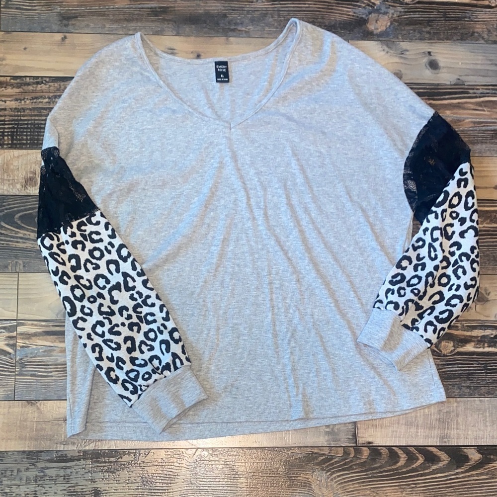Stylish Gray Top with Black Leopard Print and lace Sleeves